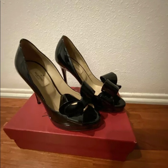 Valentino With Bow Black Patent Leather Platform Heels 36.5 - Picture 2 of 9